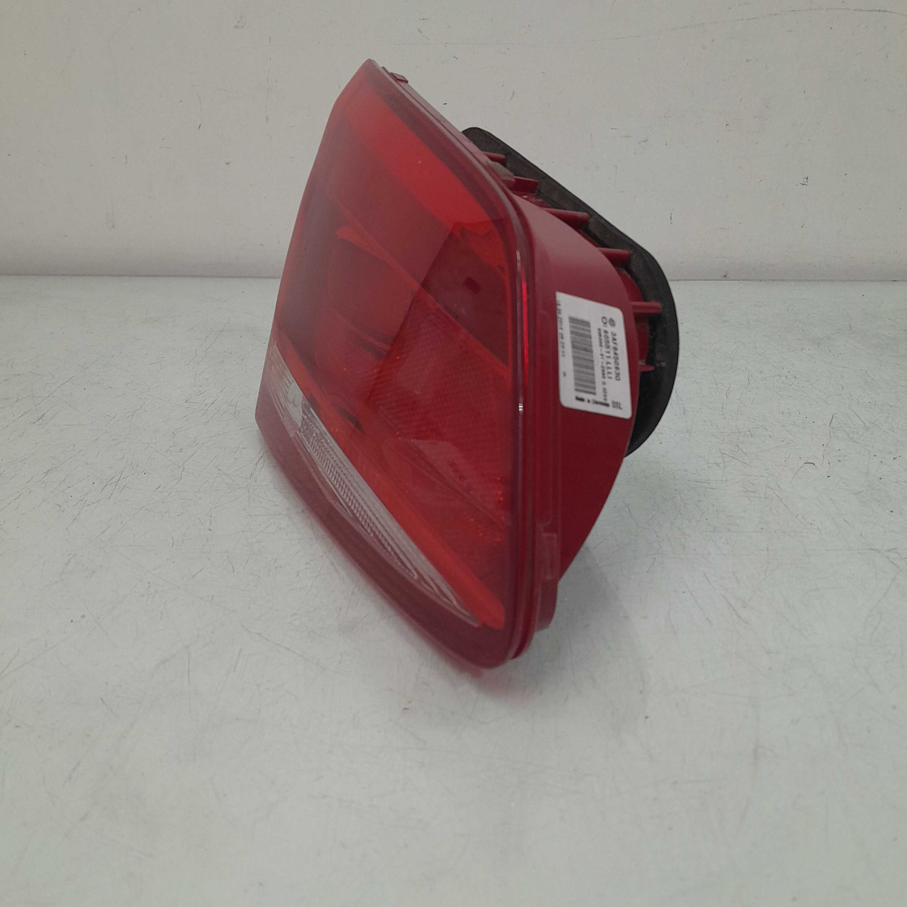 Lanterna Esquerda Tampa Volkswagen Passat Cc 2012/2015 3