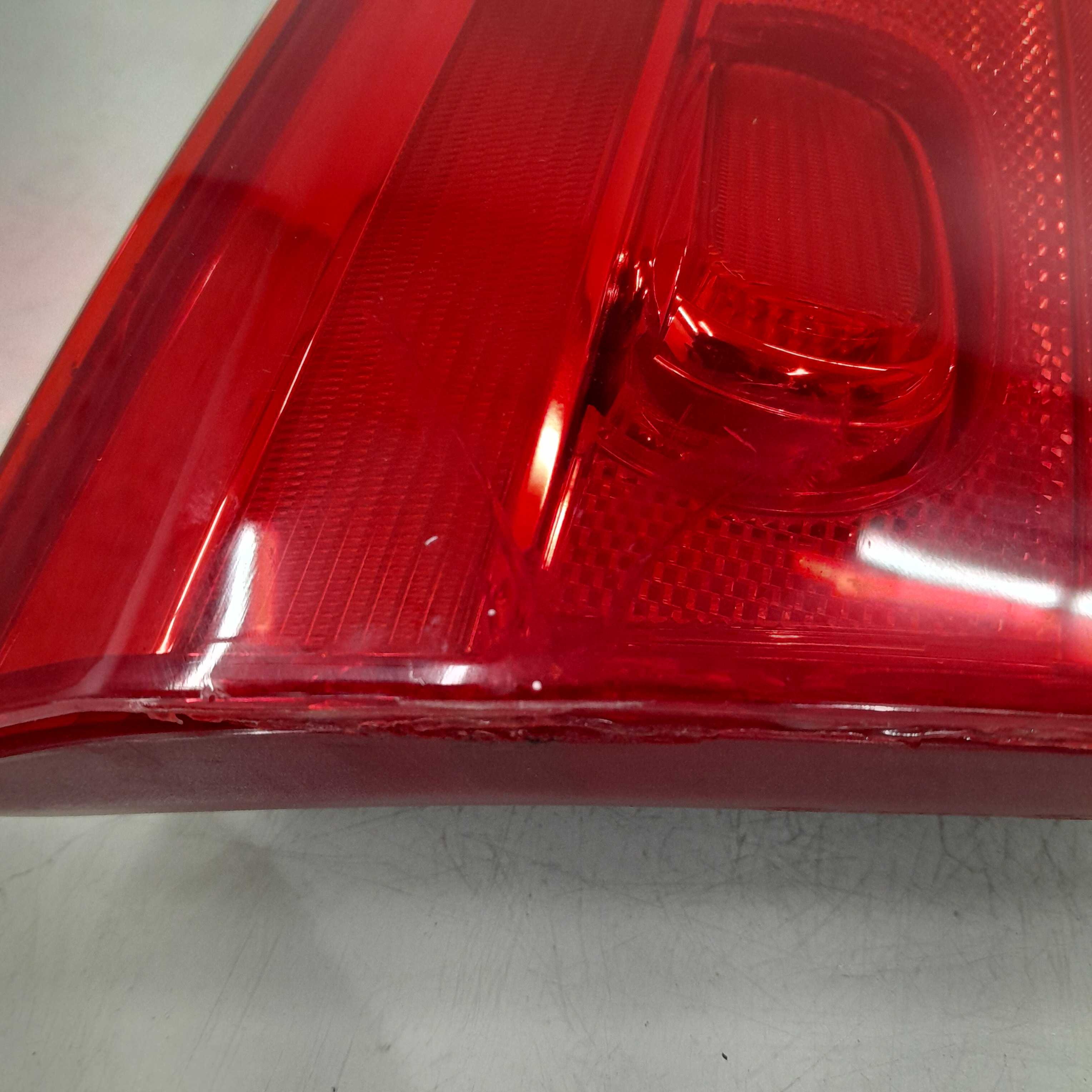 Lanterna Esquerda Tampa Volkswagen Passat Cc 2012/2015 5