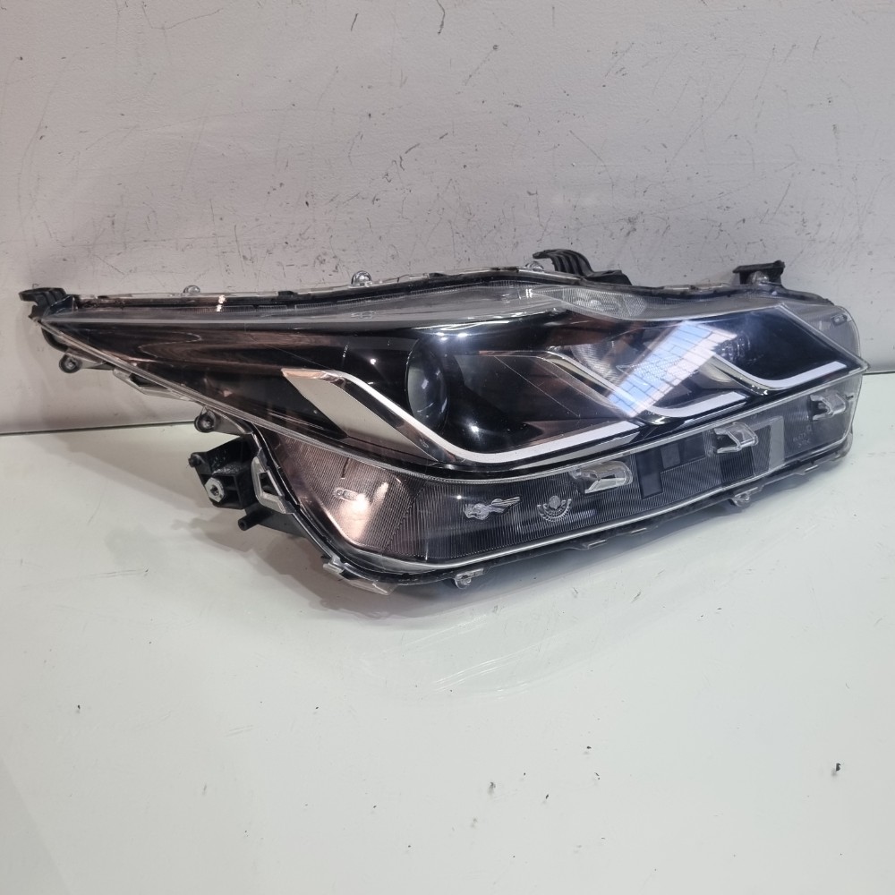 Farol Do Lado Direito Toyota Corolla Modelos 2021/2024 Direito/passageiro 1