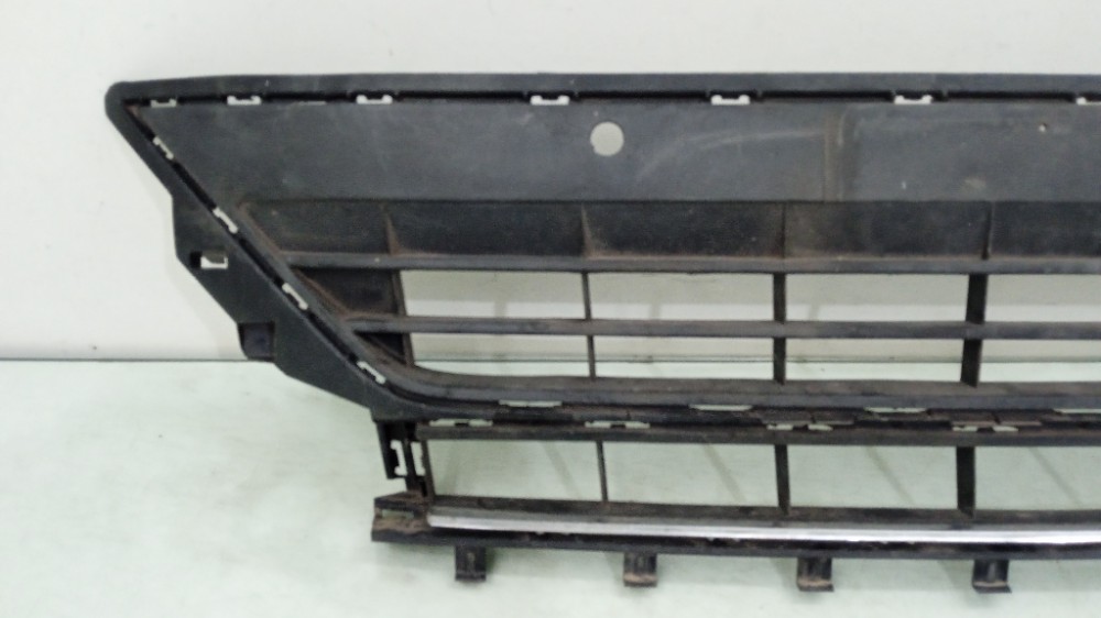 Grade Inferior Para-choque Diant Vw Polo 2017/2022 Seminova 2