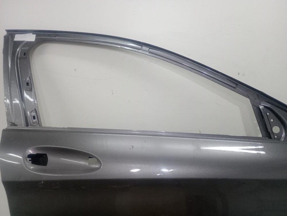 Porta Dianteira Direita Mercedes Gla 2017/2022 Recuperada Dianteira Direita Cinza 3