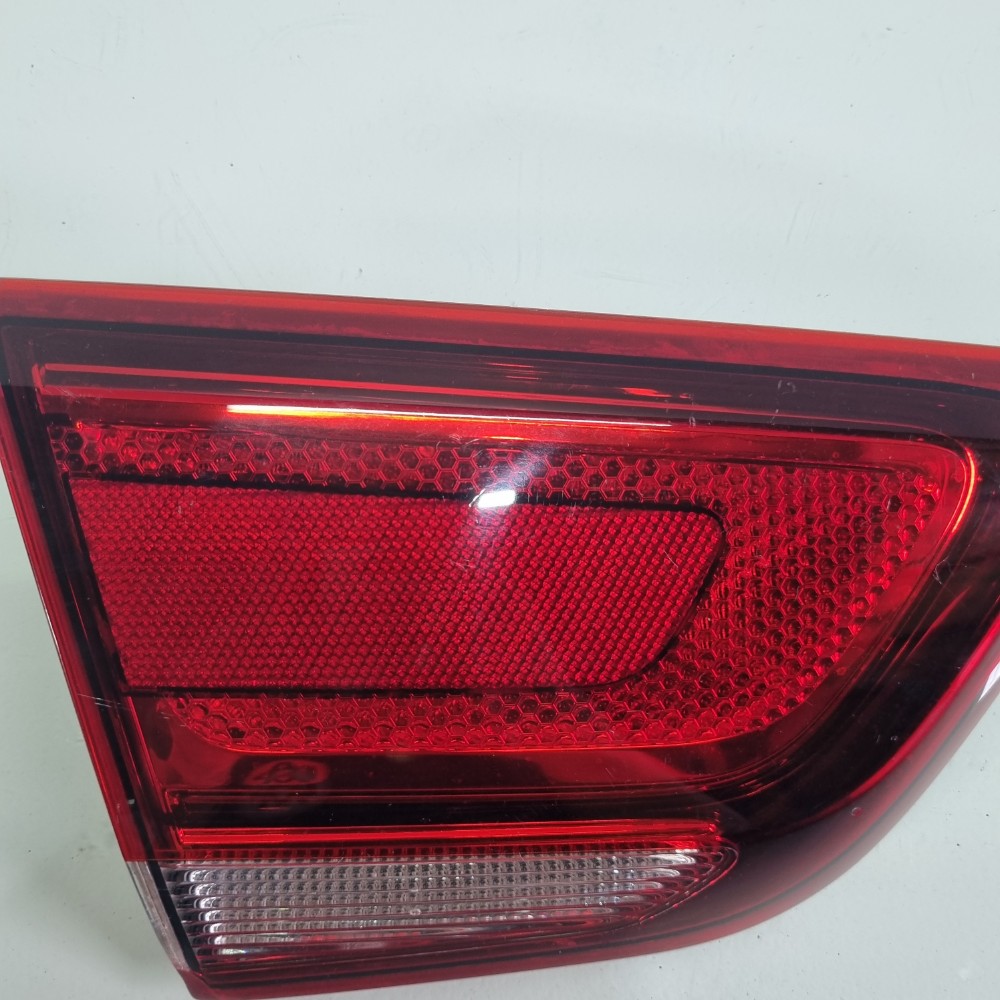 Lanterna Da Tapa Esquerdo Chevrolet Cobalt Modelos 2016/2020 Esquerdo/motorista 3