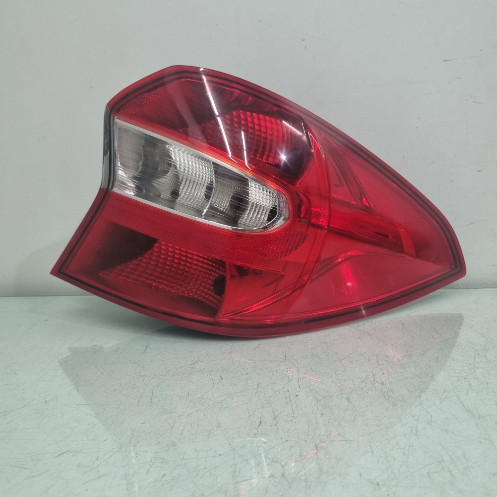 Lanterna Do Lado Direito Ford Ka Sedan Modelos 2015/2018 Direito/passageiro 2