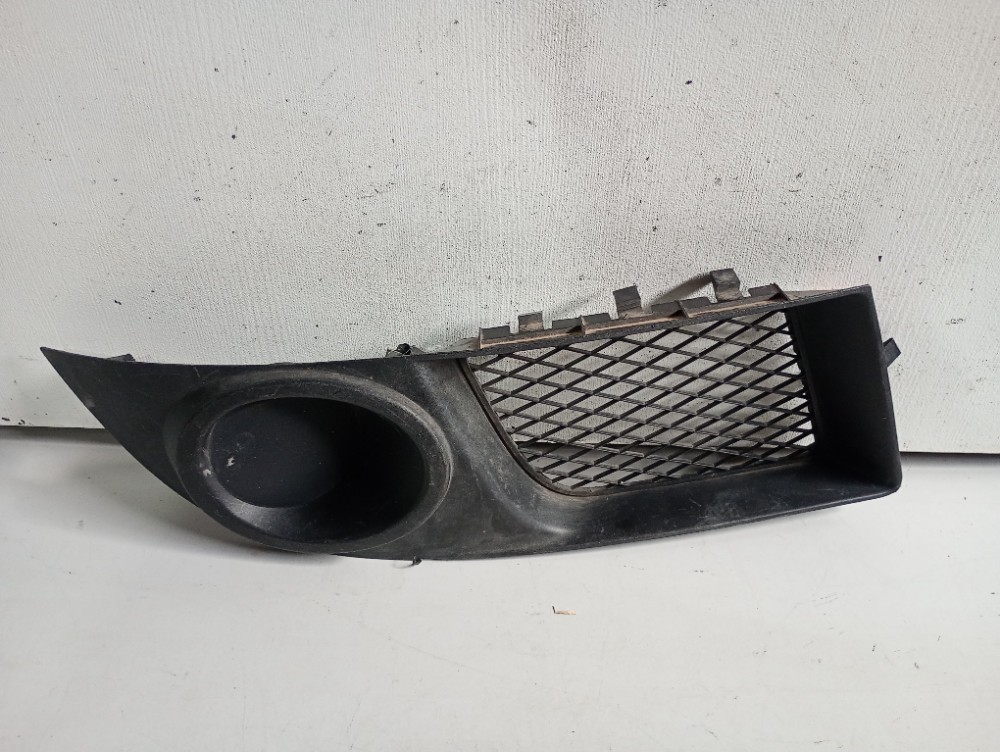 Moldura Direita Farol Milha Fiat Doblo 2010/2015 Recuperado Preto Direito 2