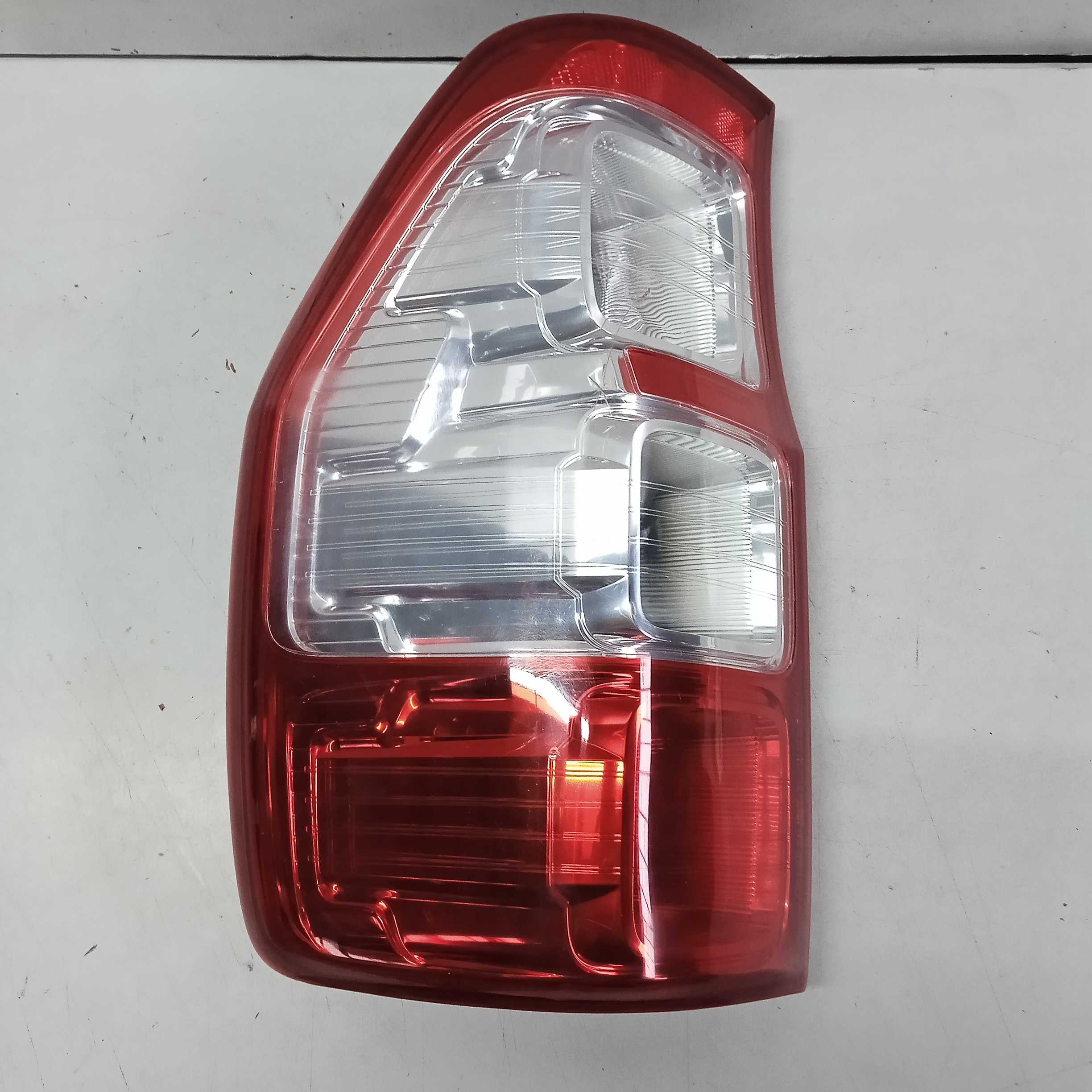 Lanterna Traseira Direita Ford Ranger Ano 2013/2018 Direito/passageiro Vermelho