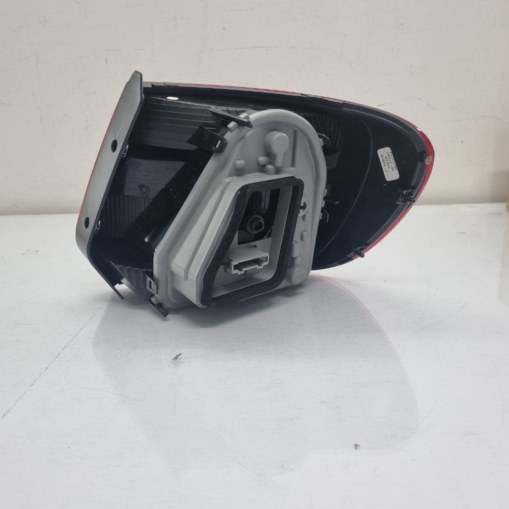 Lanterna Esquerda Fume C/borda Volkswagen Gol Gvi 2013/2016 Esquerdo/motorista 6