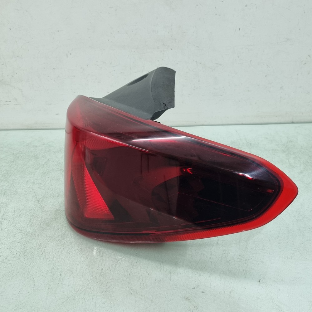 Lanterna Direita Sem LED Chevrolet Onix Hatch 2020/2024 2