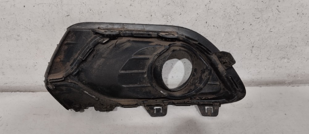 Moldura Farol Milha Direita Do Renault Sandero 2014/2019 4