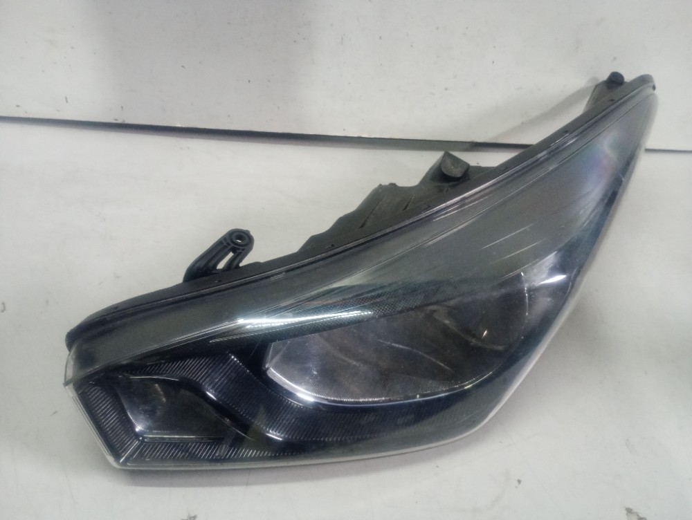 Farol Esquerdo Do Hyundai M/negra 2013/2018 Recondicionado. Esquerdo/motorista 2