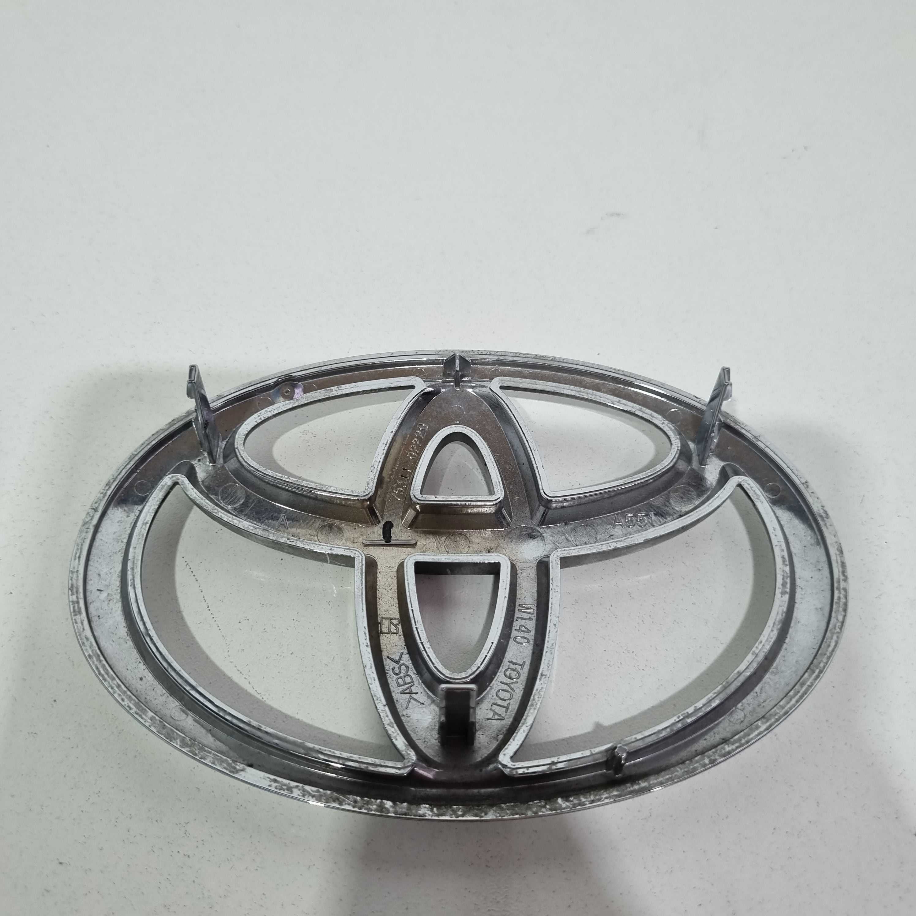 Emblema Da Grade Dianteira Toyota Corolla Modelos 2015/2017 Cromado 6