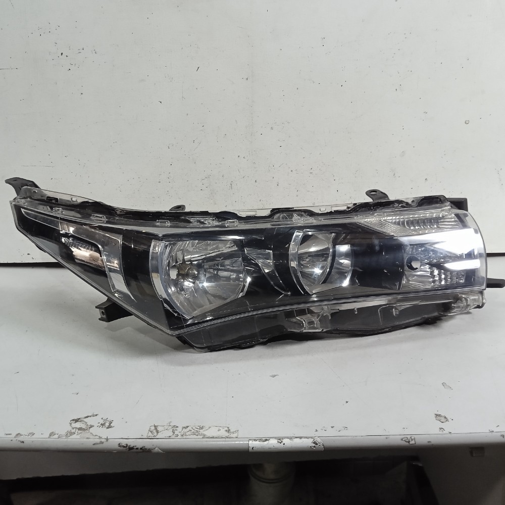 Farol Direito Sem Led Toyota Corola 2015 2016 2017 2018 Direito/passageiro 2