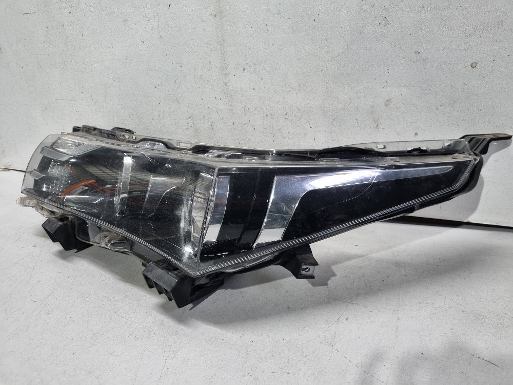 Farol Lado Esquerdo Do Toyota Corolla 2015 / 2018 Recon Esquerdo/motorista 3