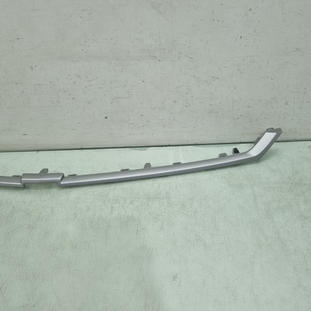 Friso Da Grade Superior Chevrolet Onix 2017/2019 Recuperado 3