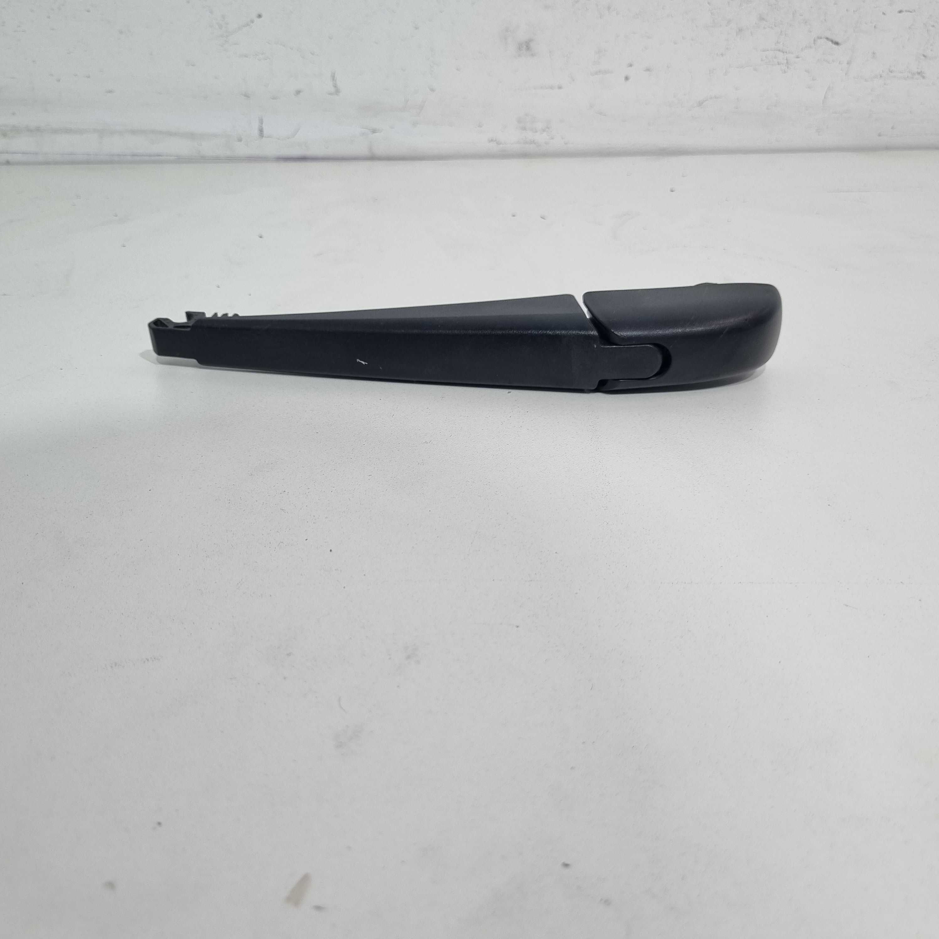 Braço Do Limpador Traseiro Jeep Compass Modelos 2017/2020 1