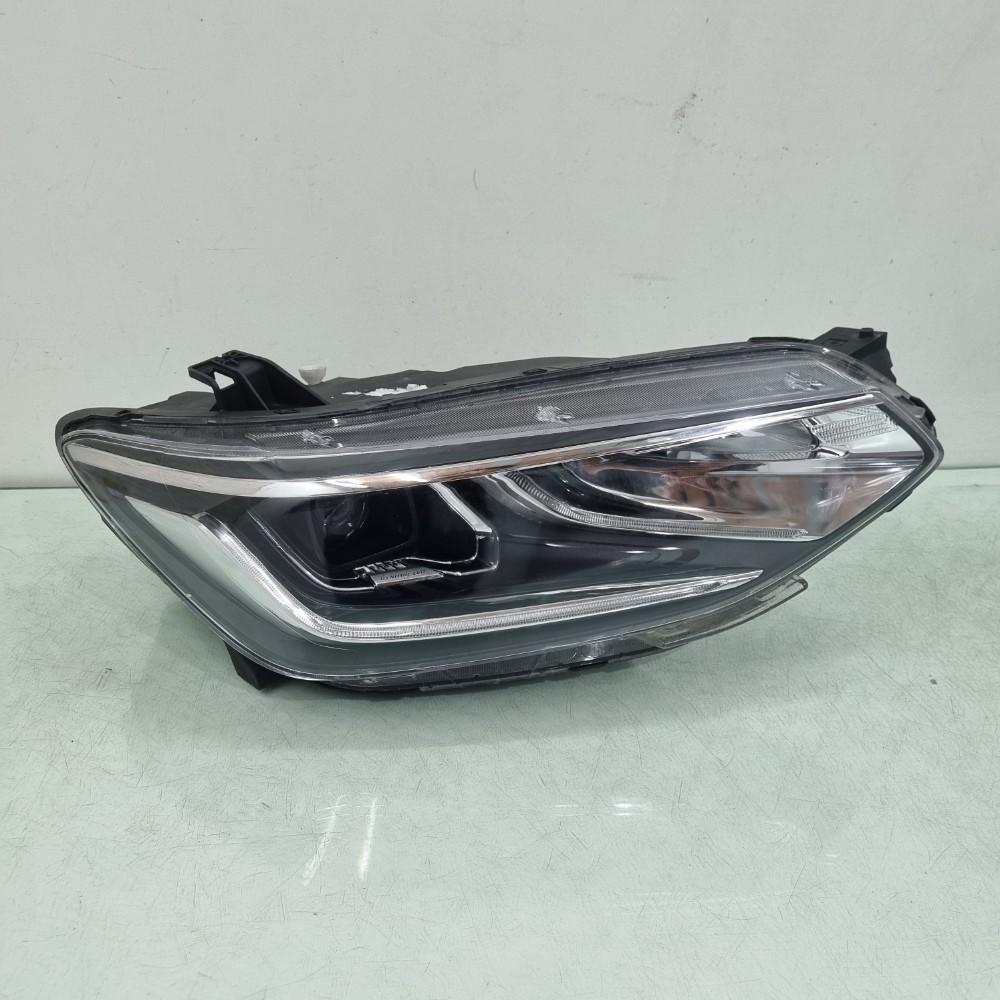 Farol Lado Direito Full Led Chevrolet Tracker 2020 À 2024