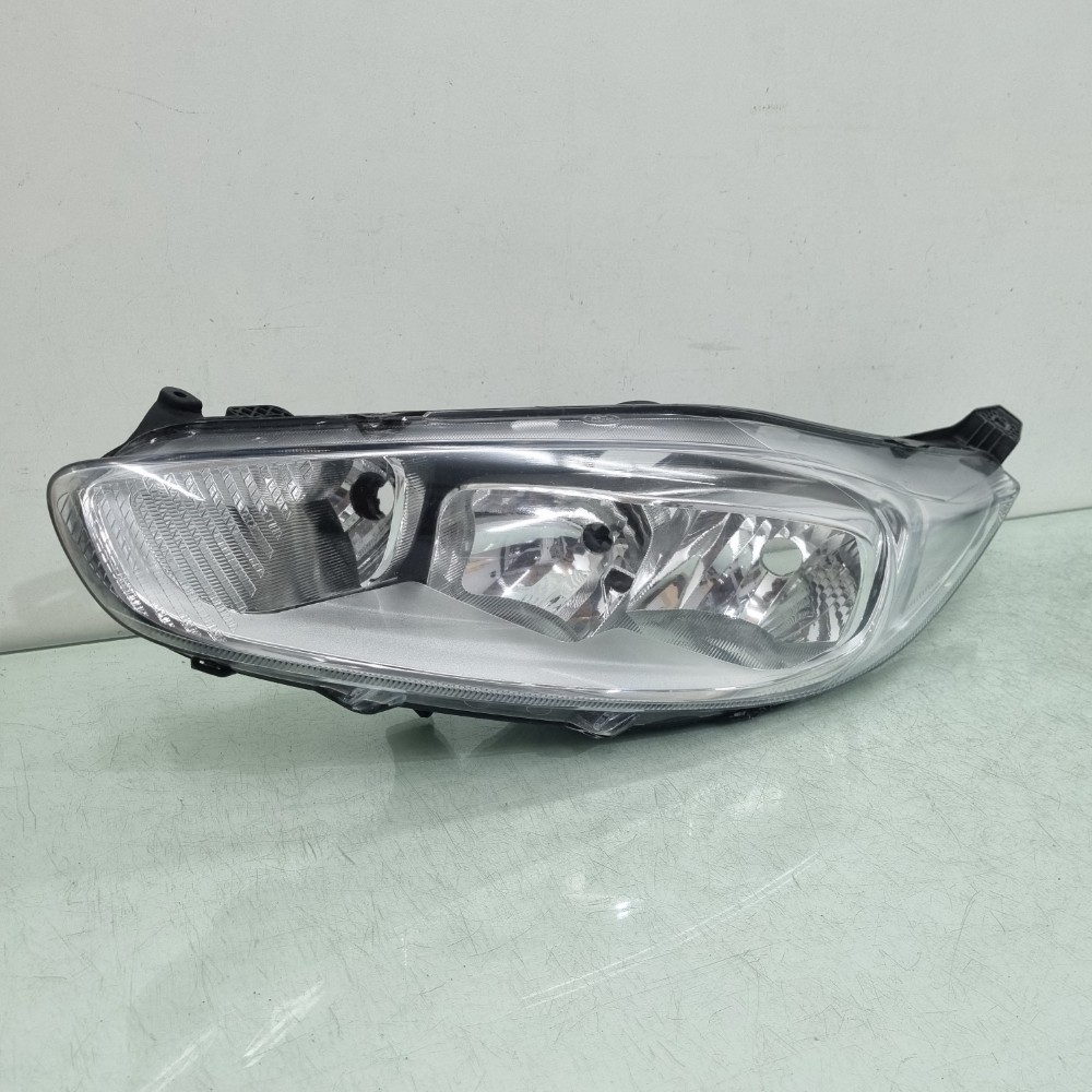Farol Esquerdo Cromado Ford New Fiesta 2014/2019 Usado. Esquerdo/motorista 2