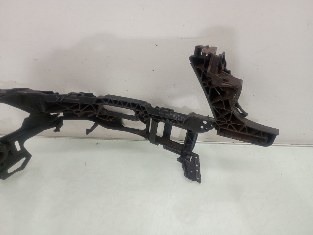 Guia Do Farol Esquerdo Mercedes C200 C180 2014/2018 Usado 5