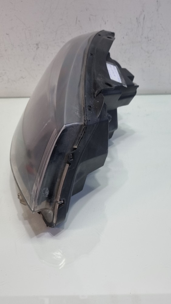 Farol lado direito mascara negra Gol G7Modelo 2017/2018 3