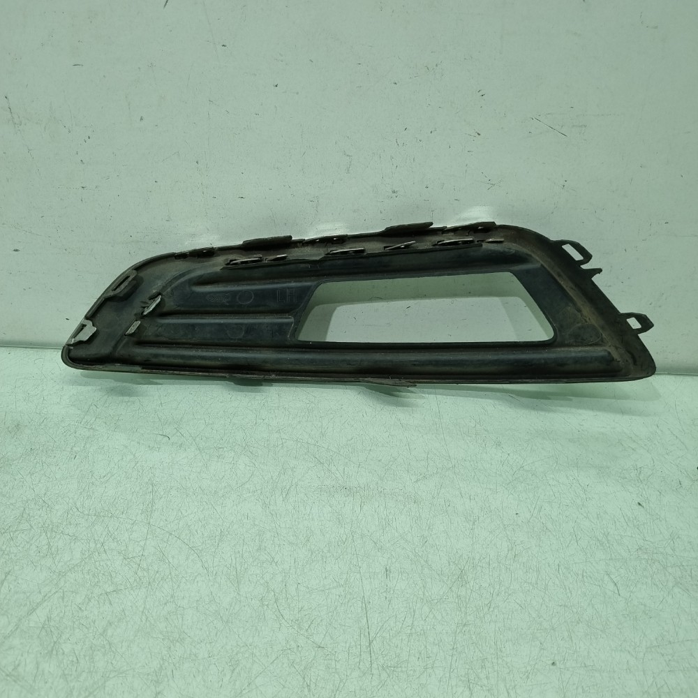 Moldura Cibié Esquerdo Ford Focus Modelos 2016/2020 Preto Esquerdo 3