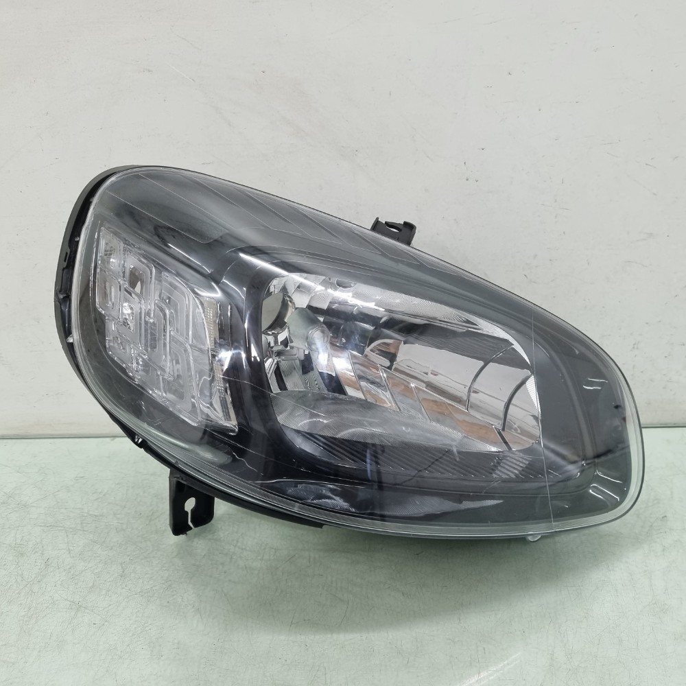 Farol Direito M.negra Fiat Fiorino 2017/ 2023 Recuperado Ori 2