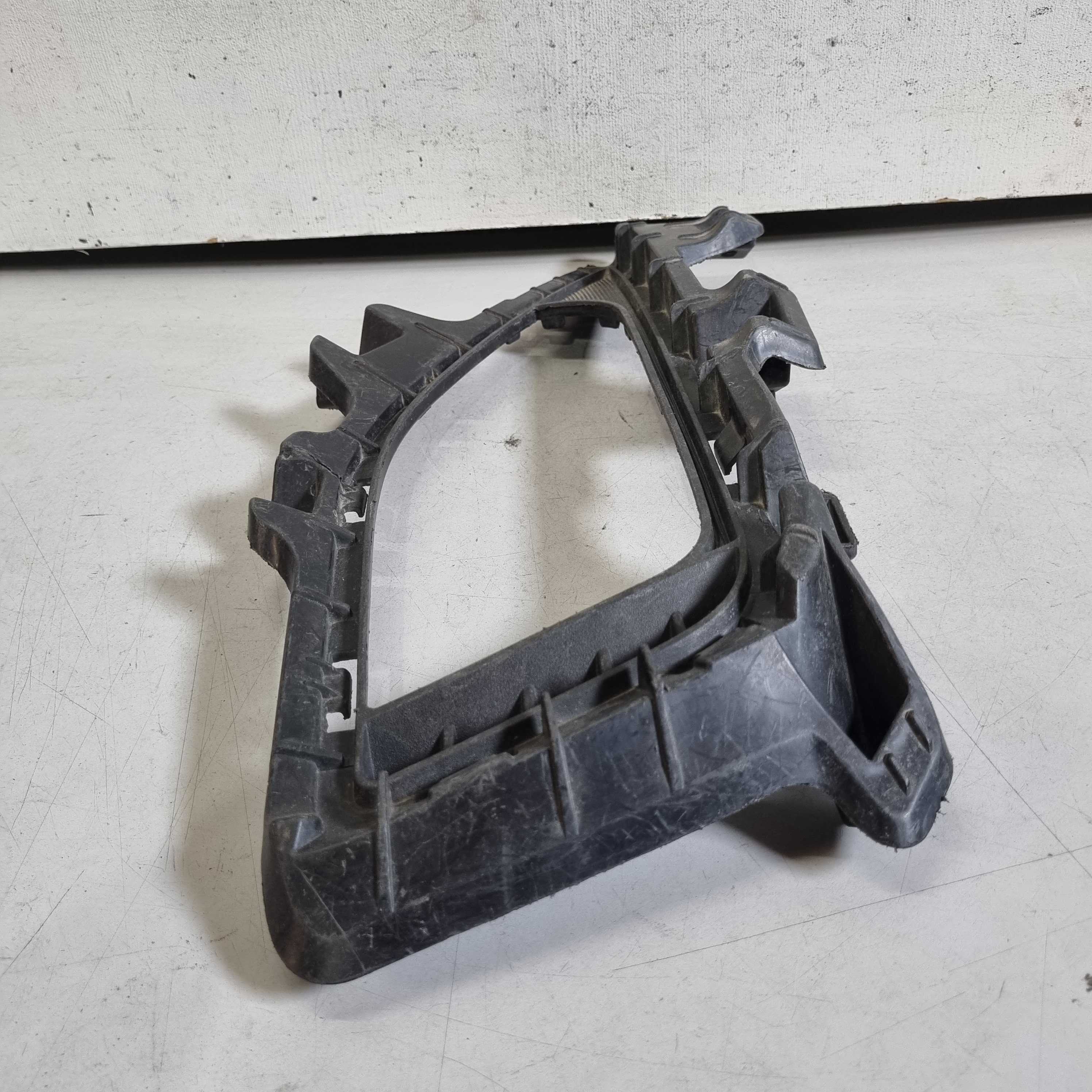 Moldura Lado Esquerdo De Milha Celta 2022/2024 Seminovo 3