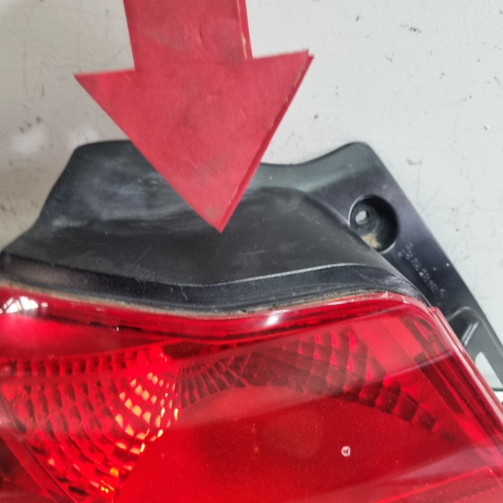 Lanterna Fumê Do Lado Esquerdo Chevrolet Onix 2013/2017 Esquerdo/motorista 4