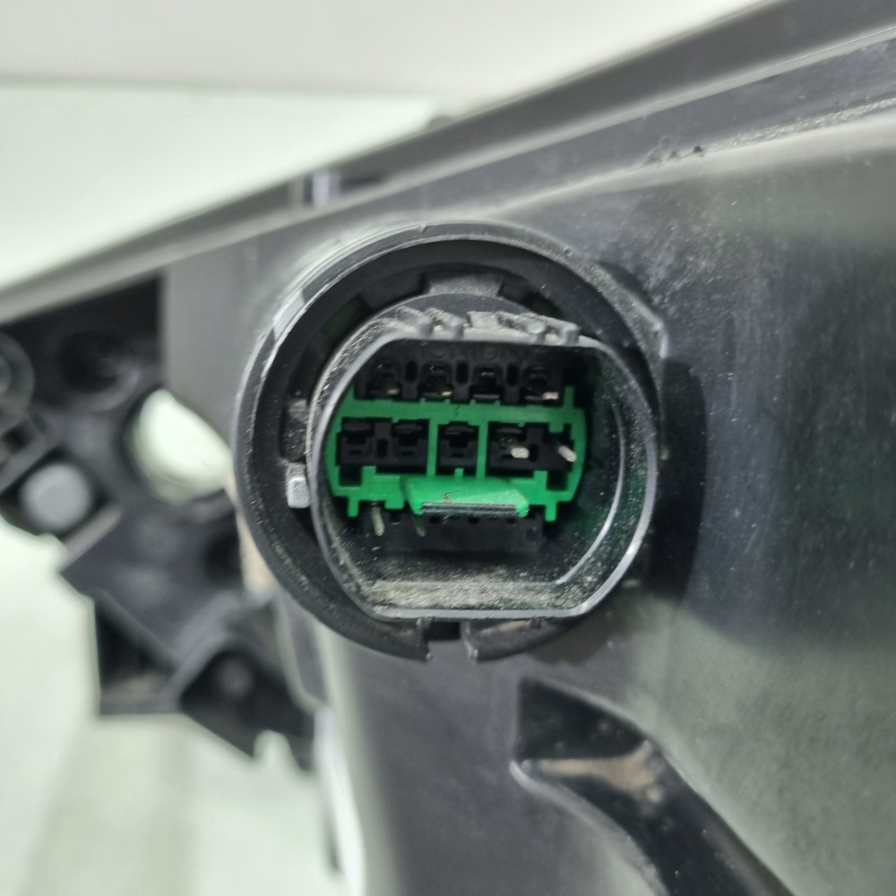 Farol Direito Hyundai Creta 2017/2021 Semi-novo 5