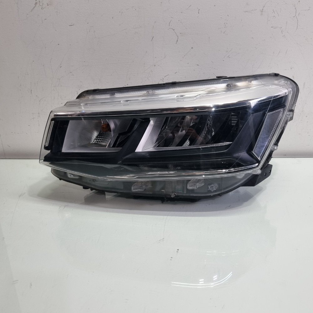 Farol Dianteiro Esquerdo Full Led Volskwagen Taos 2022/2025 Esquerdo/motorista 1