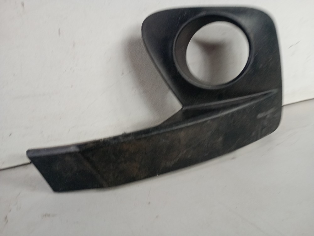 Moldura Esquerda Do Farol De Milha Fiat Mobi 2016/2020 Esquerdo 2