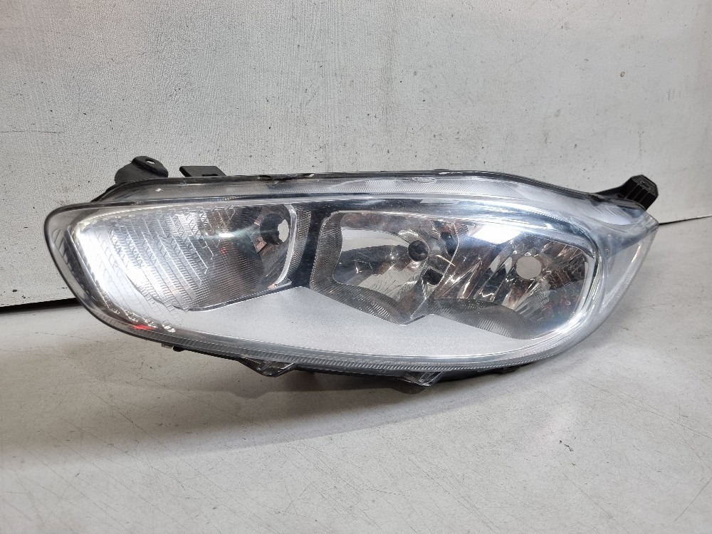 Farol Esquerdo Cromado Ford New Fiesta 2013/2017 Recuperado Esquerdo/motorista 2
