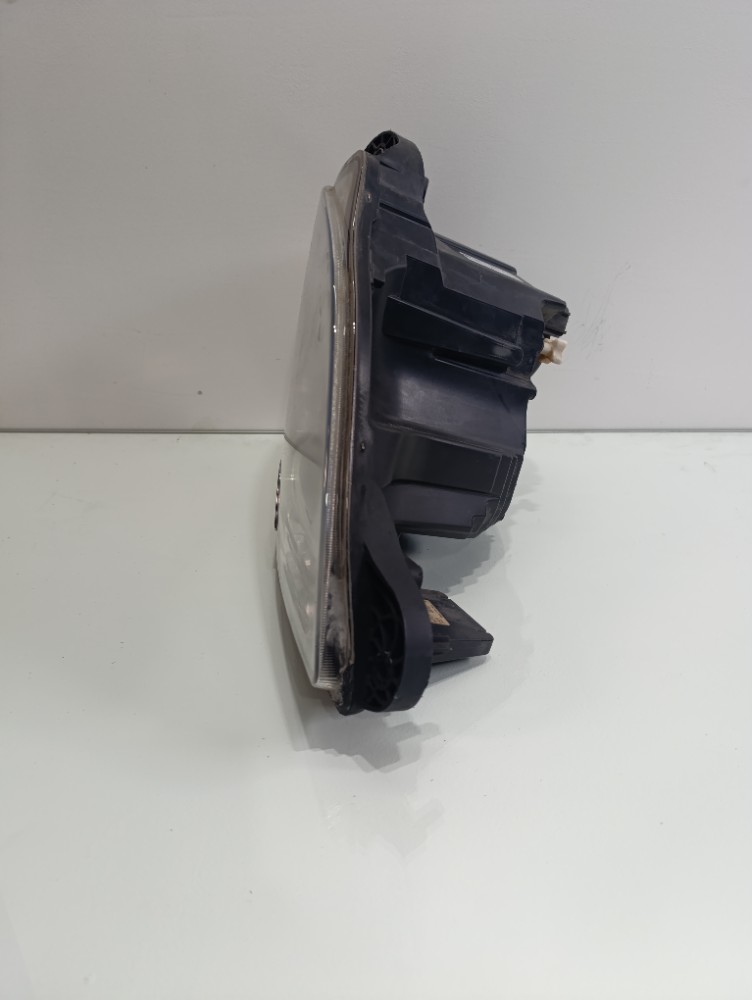Farol Do Lado Direito Caminhão Daf Xf Modelos 2018/2023 Direito/passageiro 2