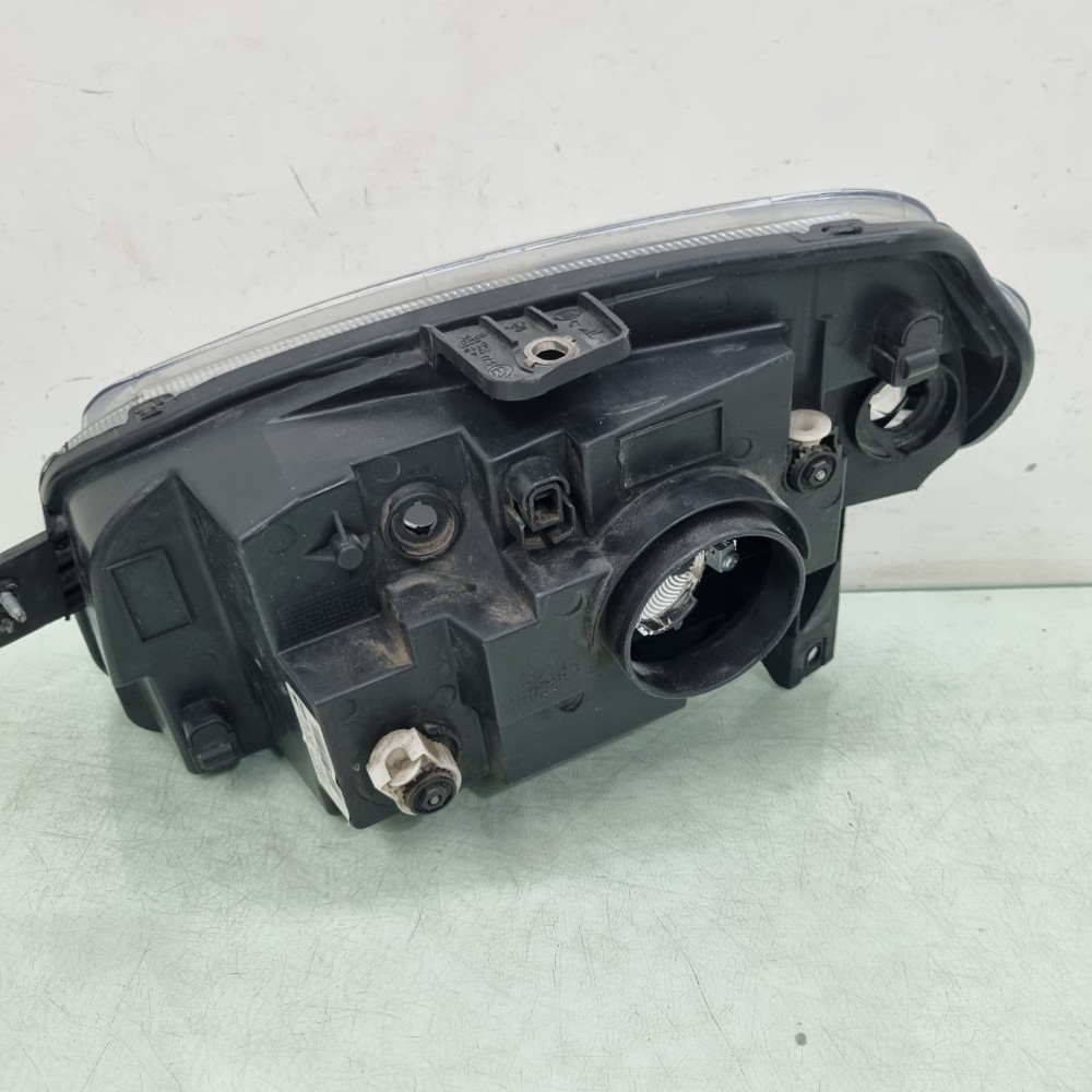 Farol Do Lado Direito Fiat Uno Vivace Modelos 2012/2014 Direito/passageiro 4