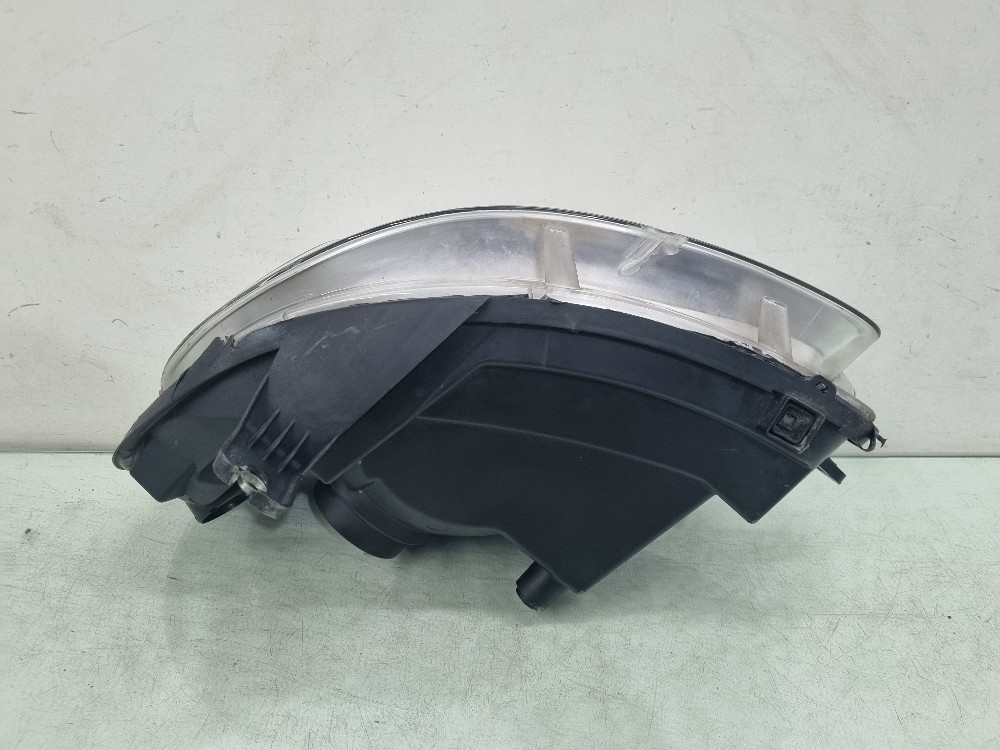 Farol direito cromado Fiat Uno drive 2016/2020 recuperado 6