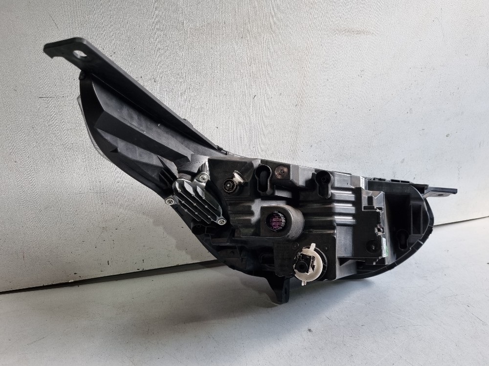 Farol Esquerdo Full Led Fiat Strada 2020/2025 Recuperado 5