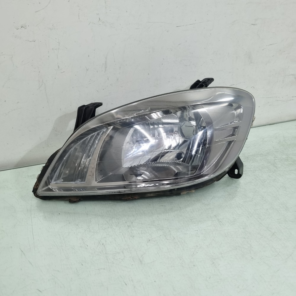 Farol Esquerdo Fumê Chevrolet Celta 2011/2013 Esquerdo/motorista 1
