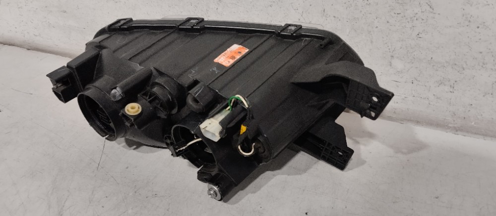 Farol Esquerdo Inferior Renault Kwid 2022/2025 3
