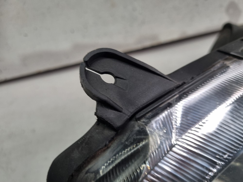 Farol Direito Cromado Chevrolet Corsa 2008/ 2012 Recuperado. 11