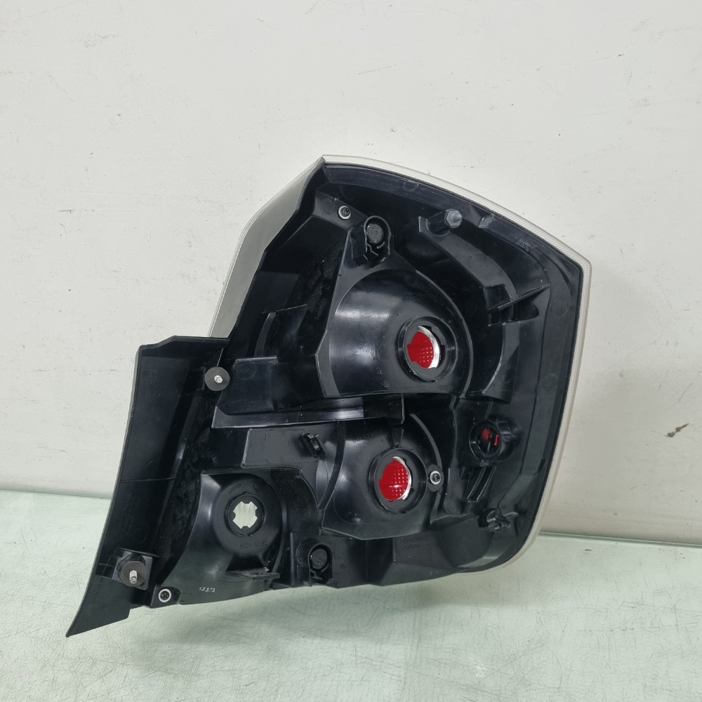 Lanterna Esquerda Original Nissan Sentra 2008/2011 4
