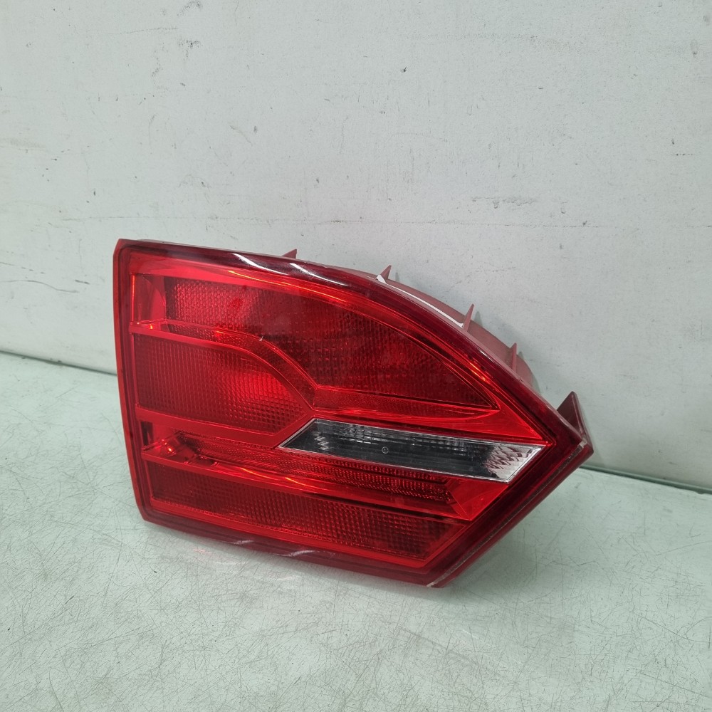 Lanterna Esquerdo Tampa Volkswagen Jetta 2011/2015 Esquerdo/motorista 2