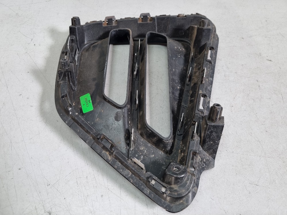 Moldura Farol De Milha Dir. Chery Tiggo 5x 2022/2024 Usado Direito 4