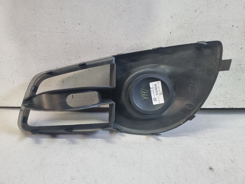 Moldura Do Cibié Direito Chevrolet Montana 2013/2016 Recup 3