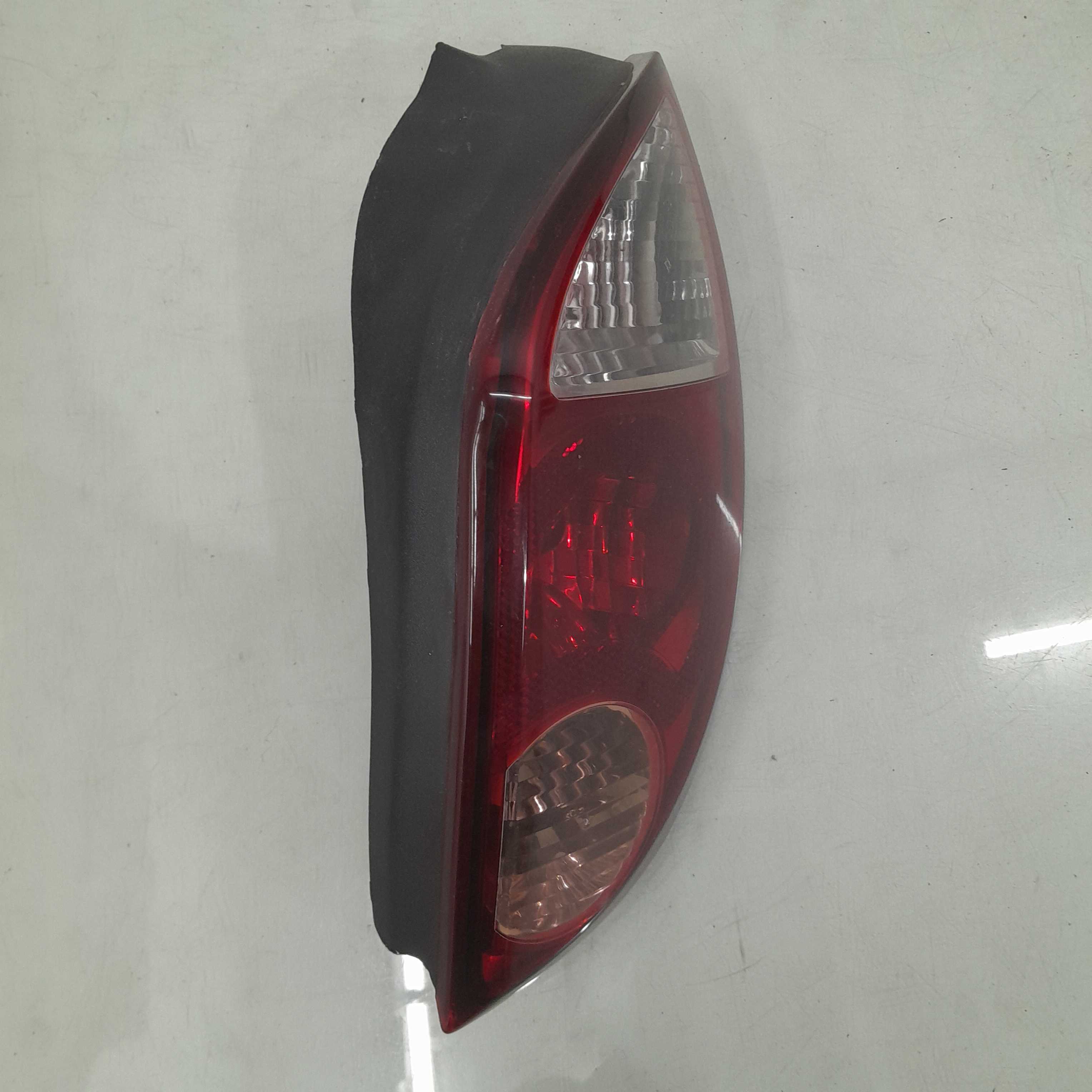 Lanterna Do Lado Direito Chevrolet Celta Modelos 2006/2010 2
