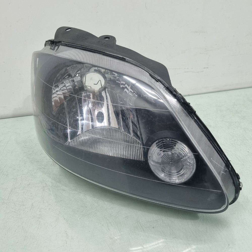 Farol Lado Direito M.negra Volkswagen Fox 2005 À 2010 3