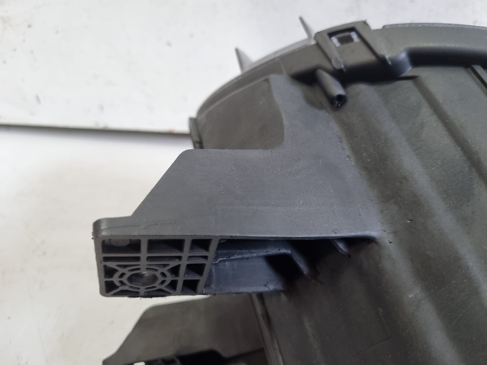 Farol Esquerdo Inferior Do Renault Kwid 2022/2025 Recuperado 7