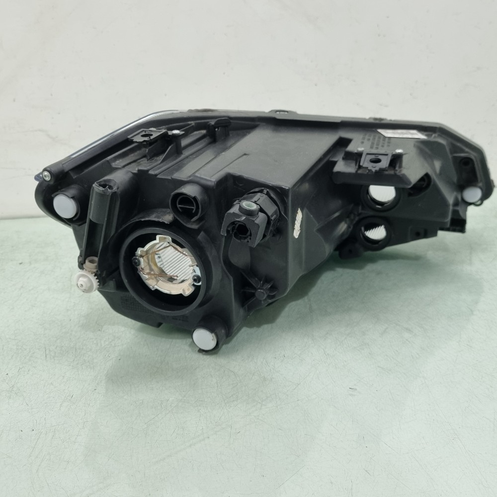 Farol Do Lado Esquerdo Volkswagen Polo Track 2023/2026 Esque 4