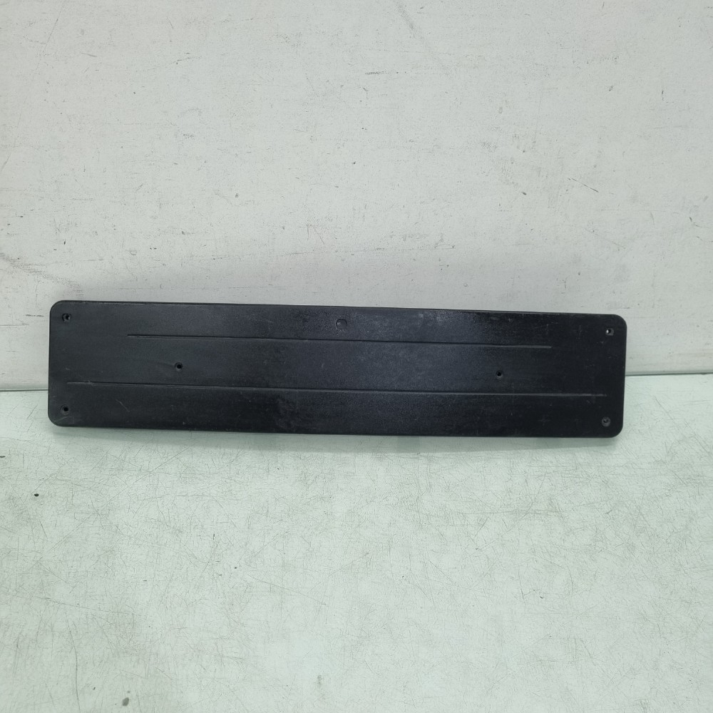 Suporte Placa Dianteiro Mercedes Classe C 205 2015/2020