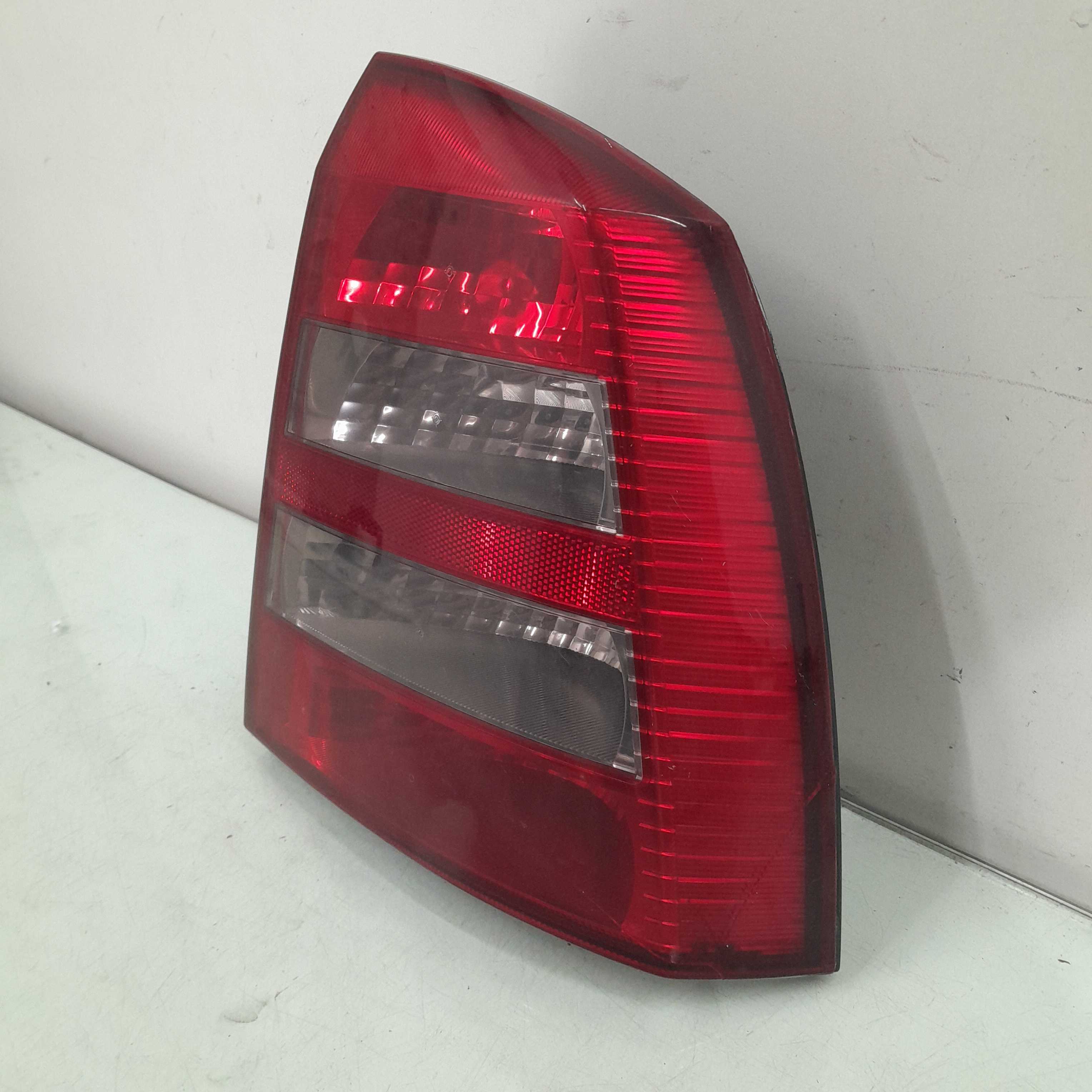 Lanterna Do Lado Direito Chevrolet Astra Sedan 2011/2013 Direito/passageiro 3