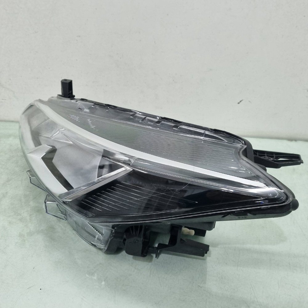 Farol Lado Esquerdo Sem LED Nissan Kicks 2021 à 2024 3