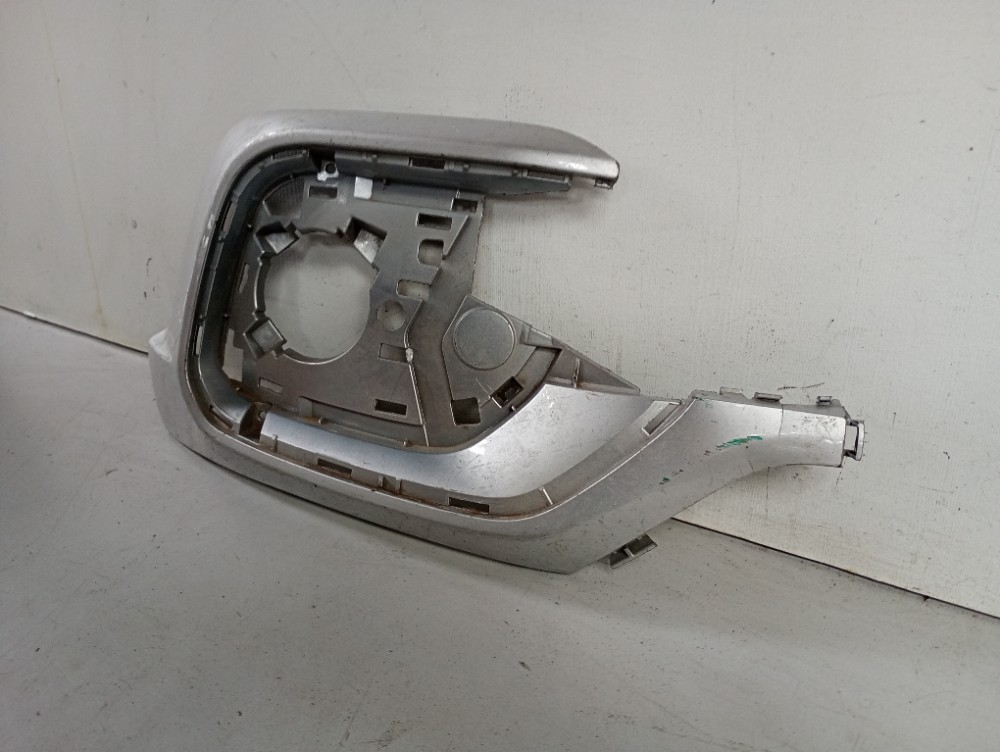 Moldura Do Farol De Milha Direita Tiggo 5x 2019 A 2022 Usada Prata Direito 2