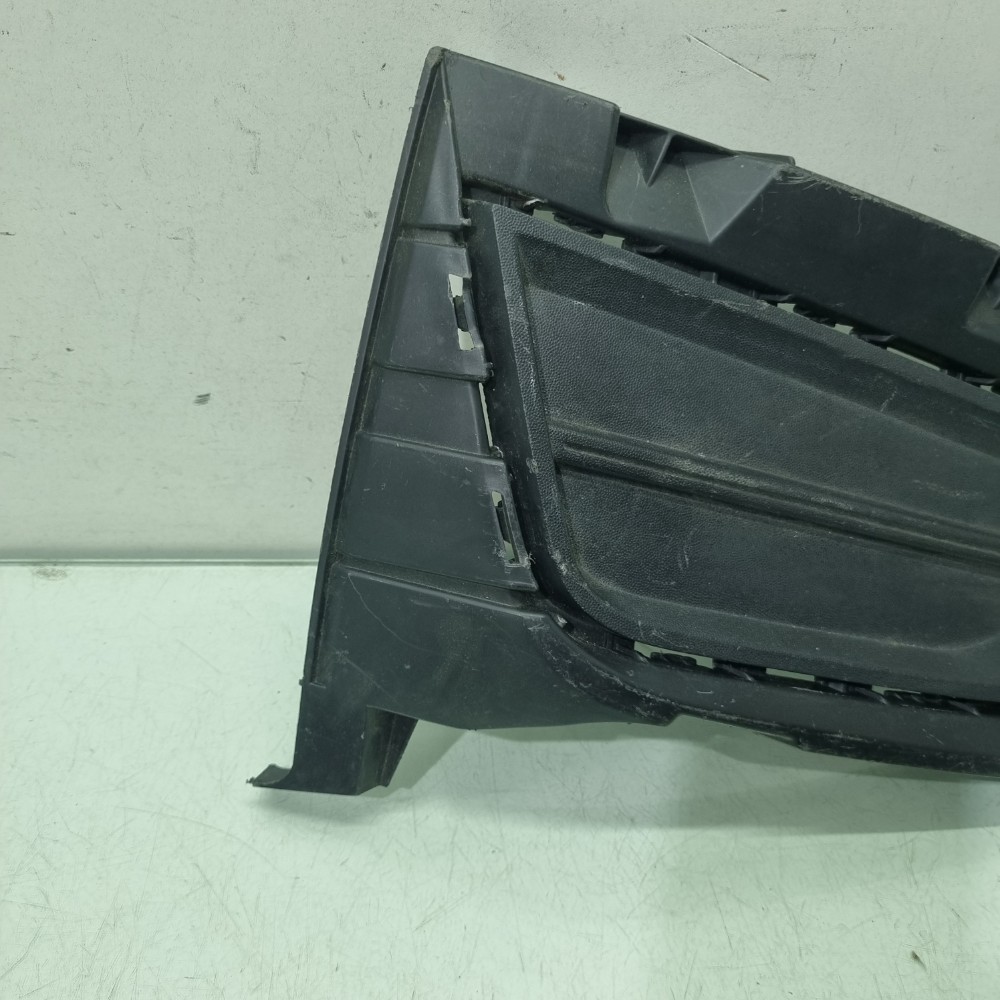 Moldura Do Cibié Esquerdo Volkswagen Polo Modelos 2017/2021 2